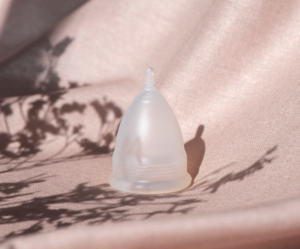 A2s Shine Premium Cup - Small for Teenager (Light Flow)